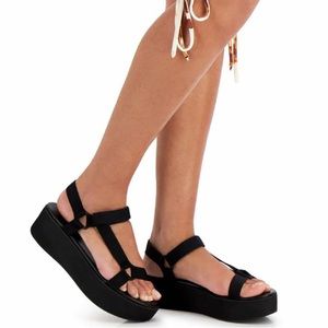 Wild Pair Womens Sawwyer Ankle Strap Slide On Flatform Sandals Black Siz…